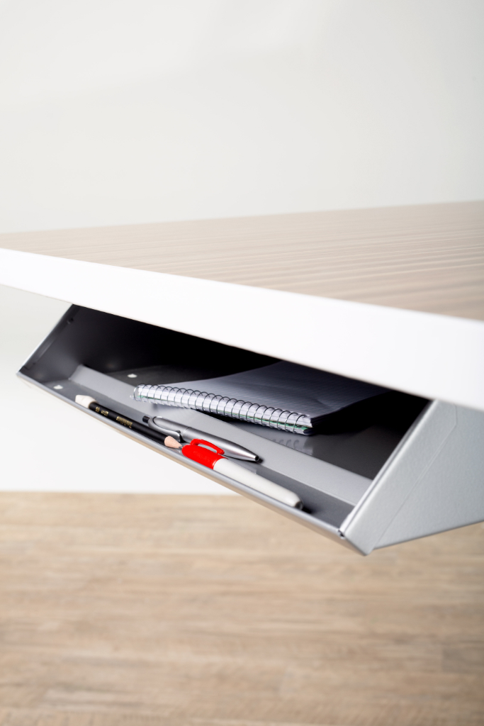 Shown with optional tray